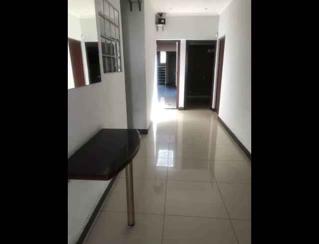400M² LODGE FOR SALE IN PARK HILL